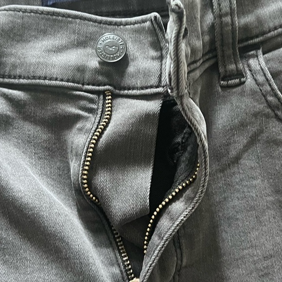 Hollister Ultra High Rise Bermuda Shorts - Picture 5 of 6